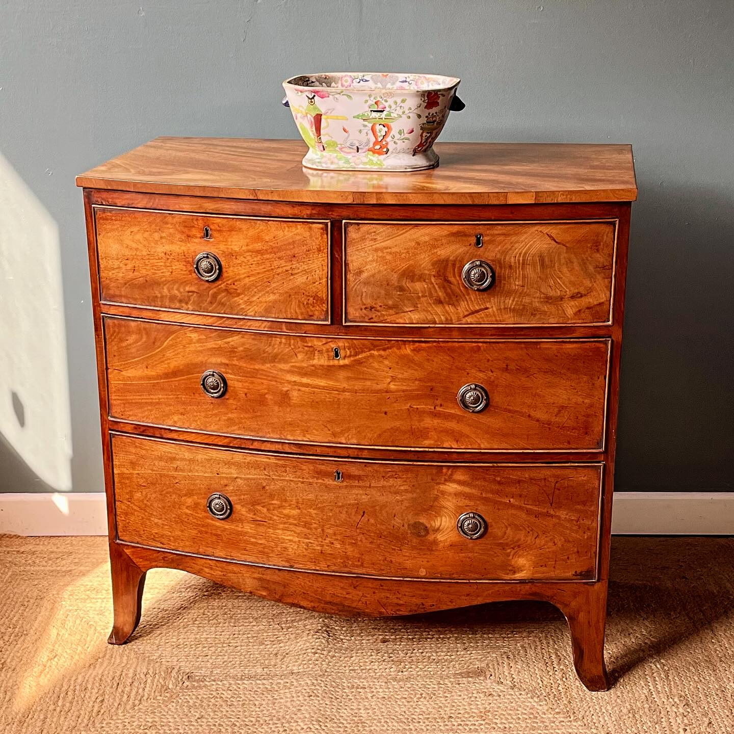 Regency bow fronted chest of drawers  image 0