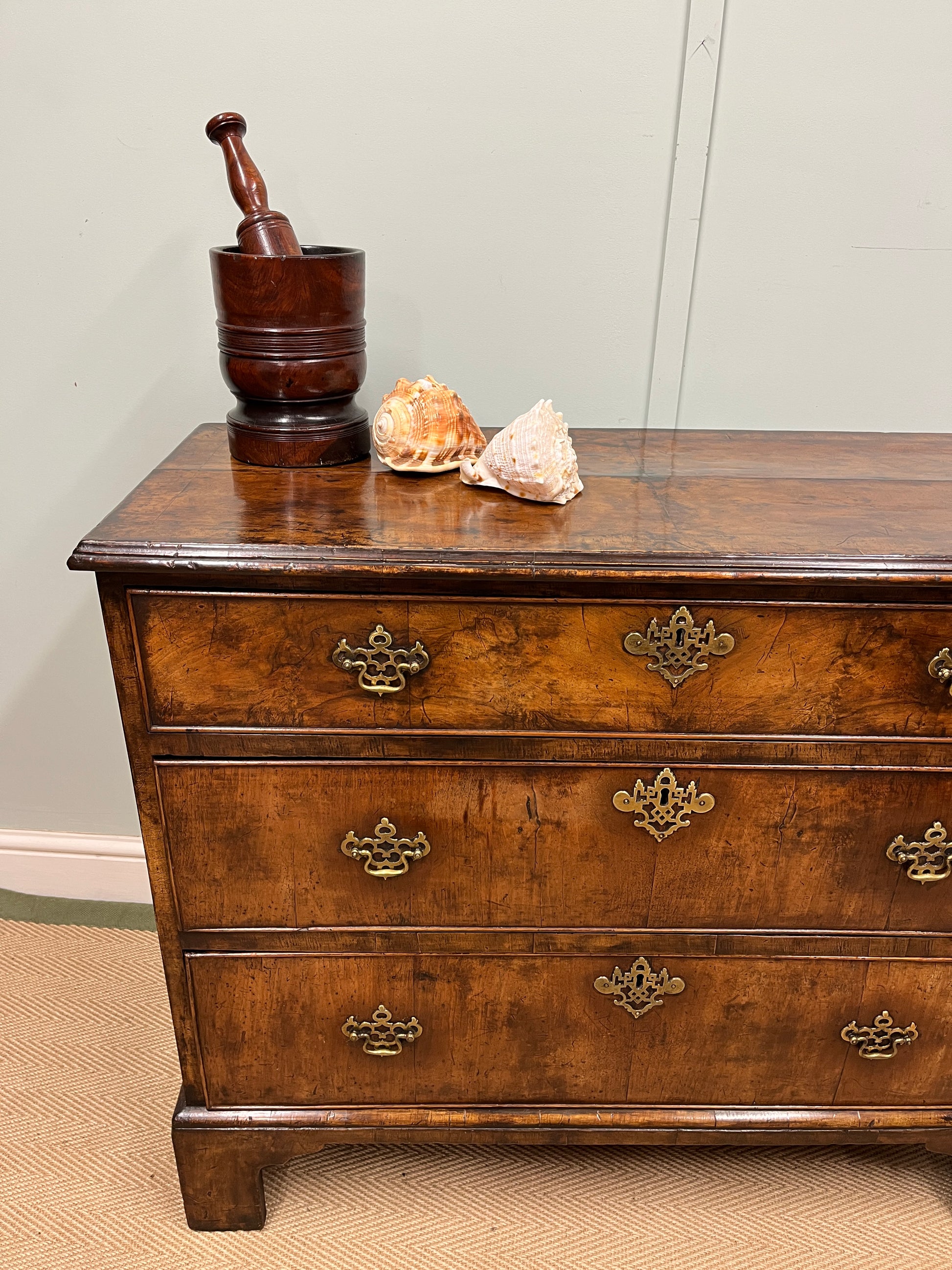 Georgian Walnut chest of drawers image 2