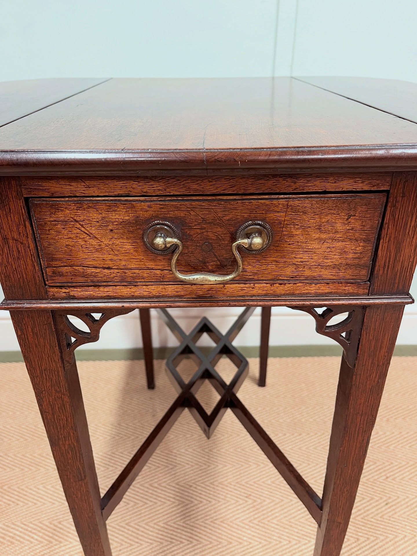 Georgian mahogany pembroke table image 5