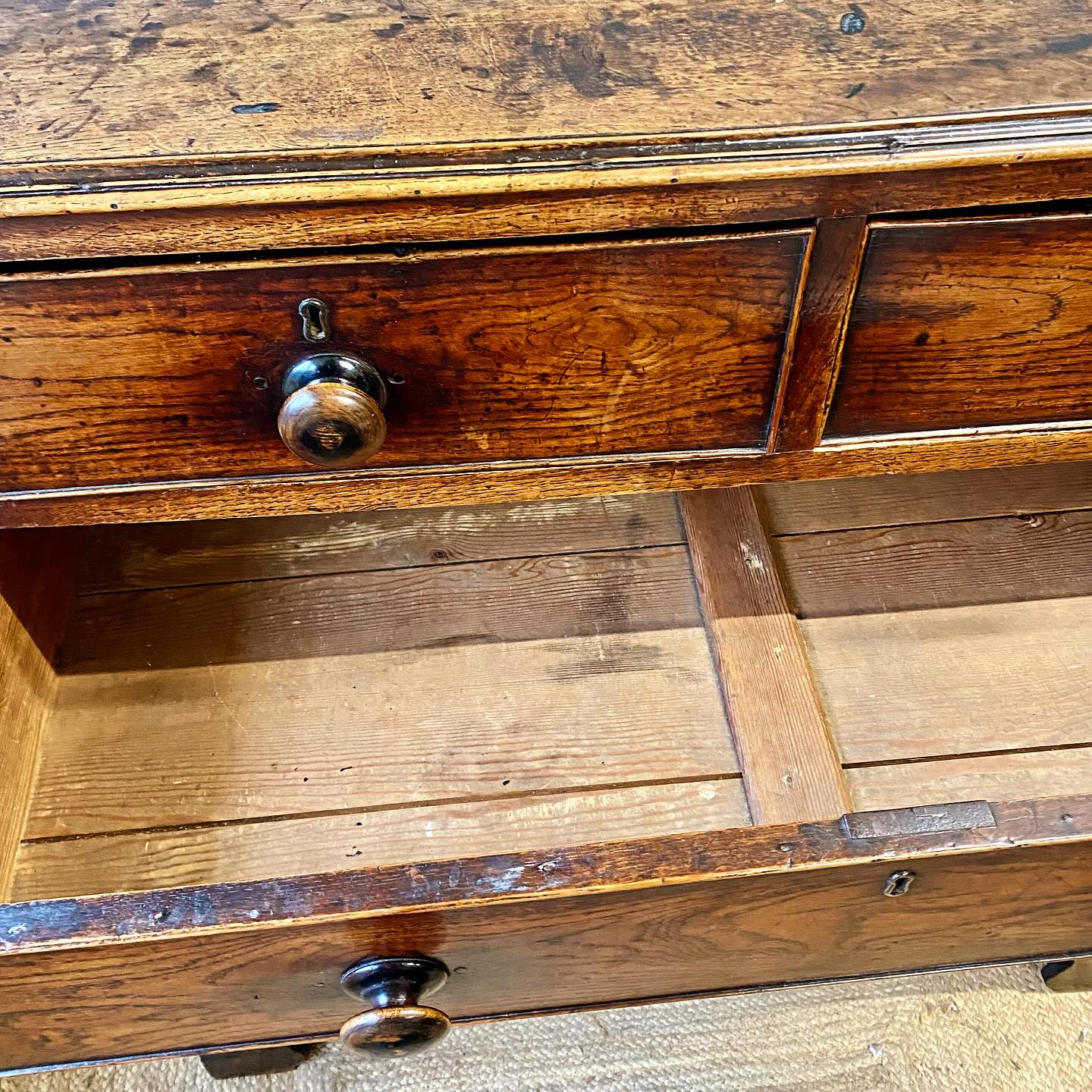 Georgian oak chest of drawers  image 5