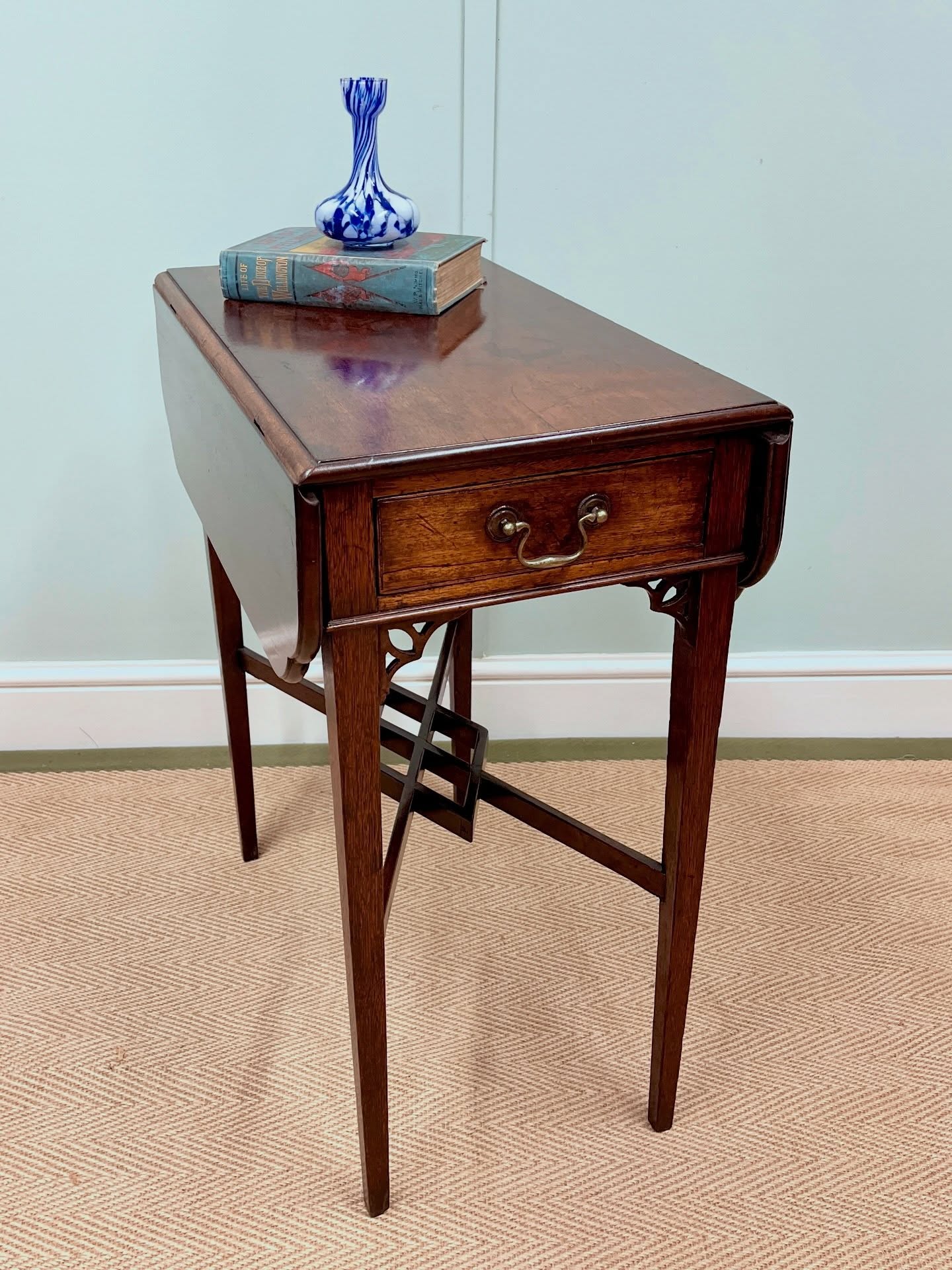 Georgian mahogany pembroke table image 1