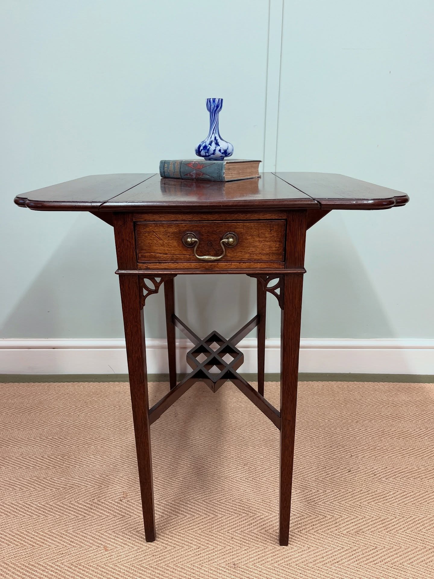 Georgian mahogany pembroke table image 0