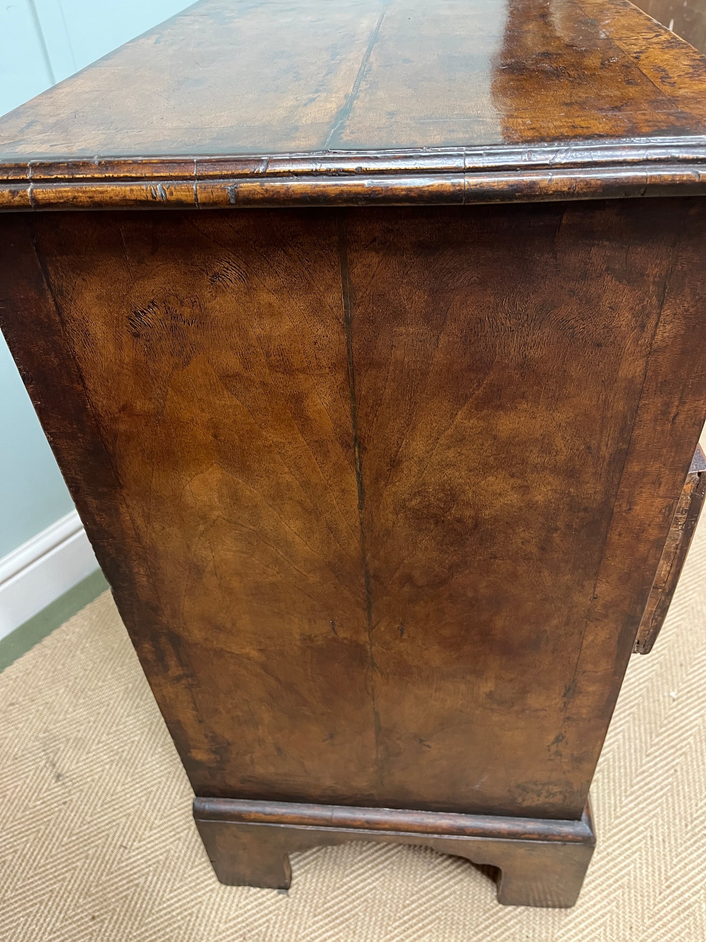 Georgian Walnut chest of drawers image 11
