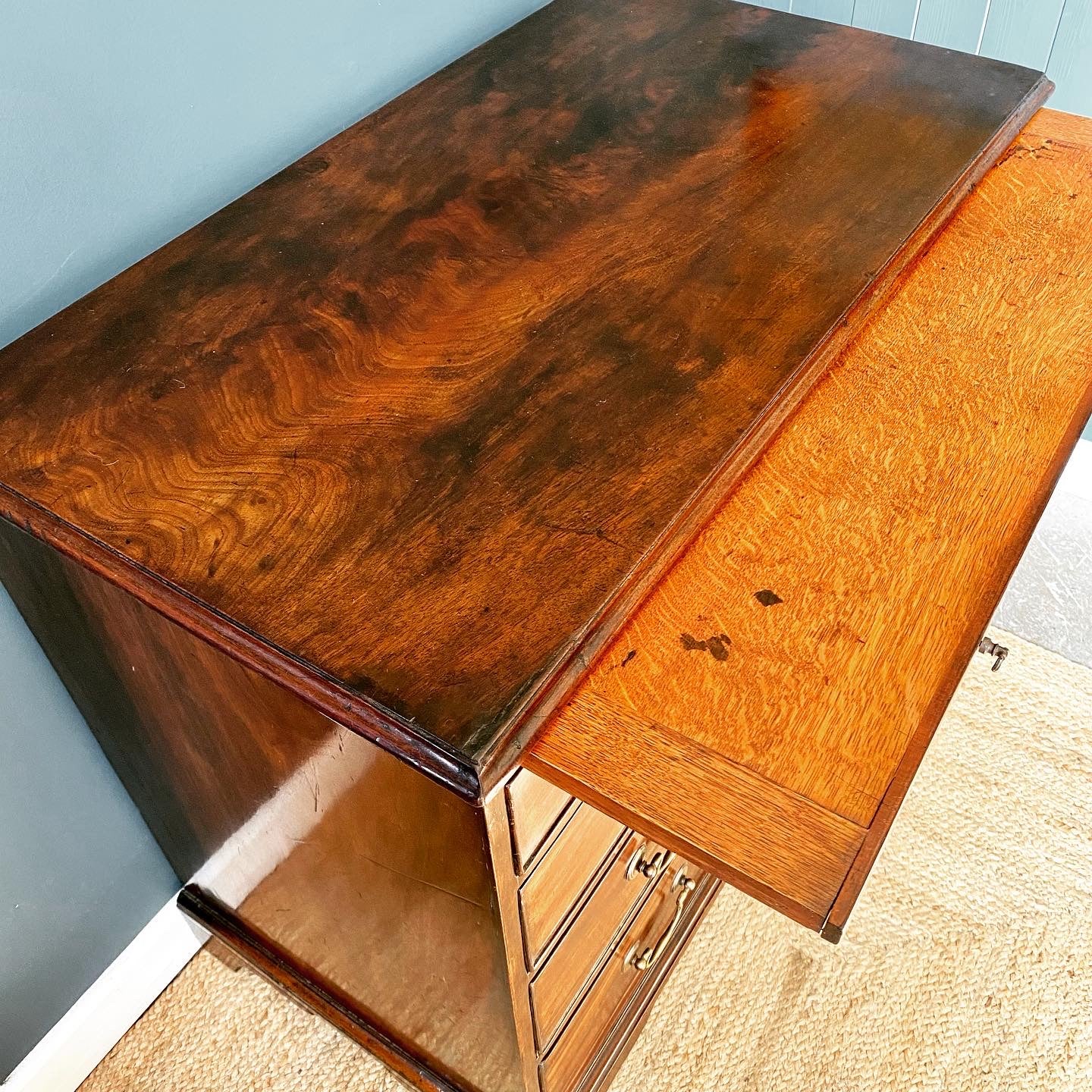 Georgian Mahogany Chest of Drawers image 7