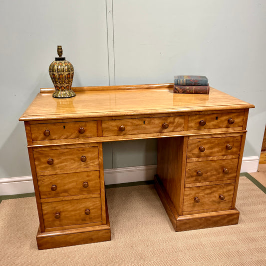 Heal and son desk