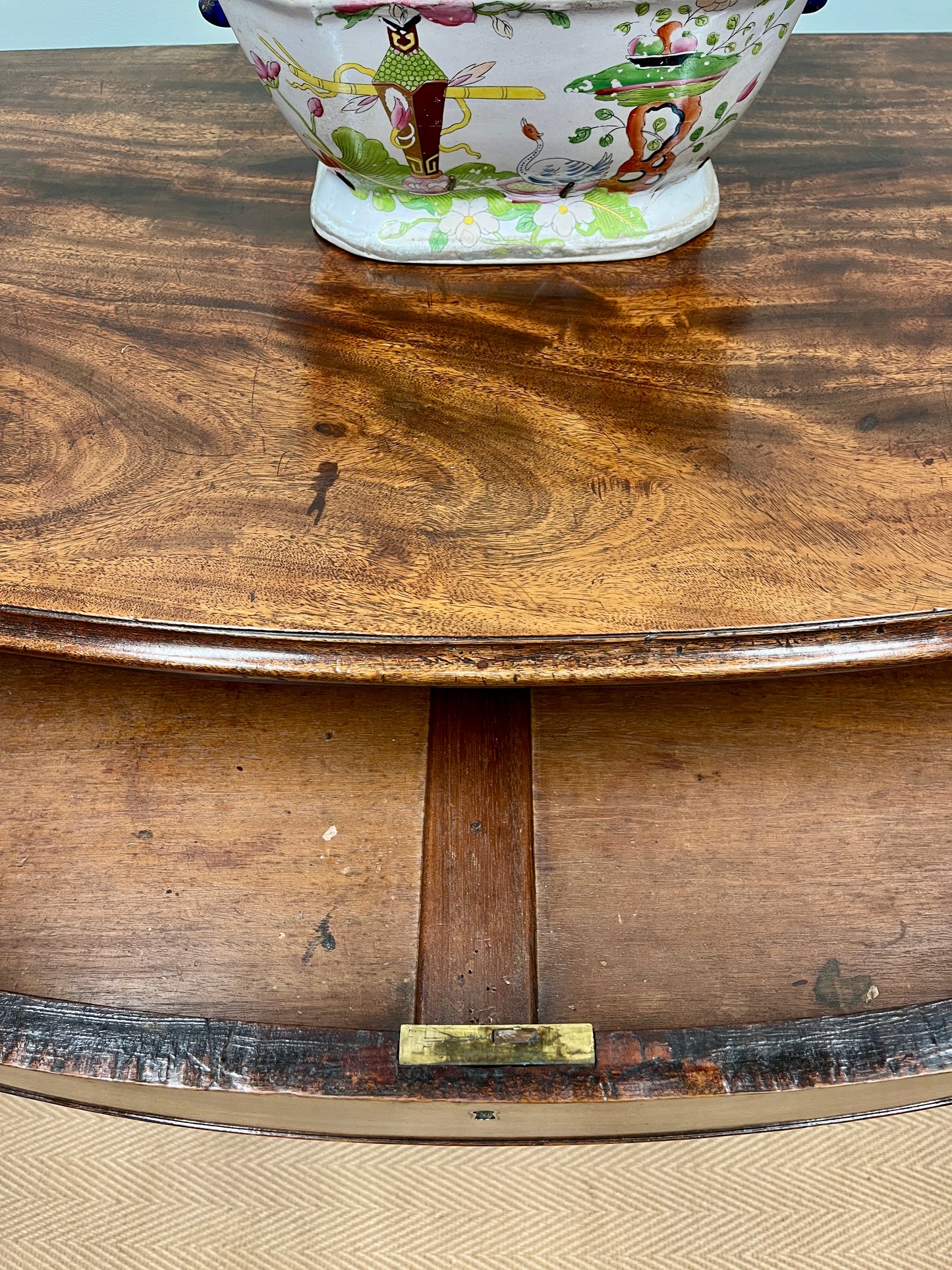 Regency mahogany chest of drawers