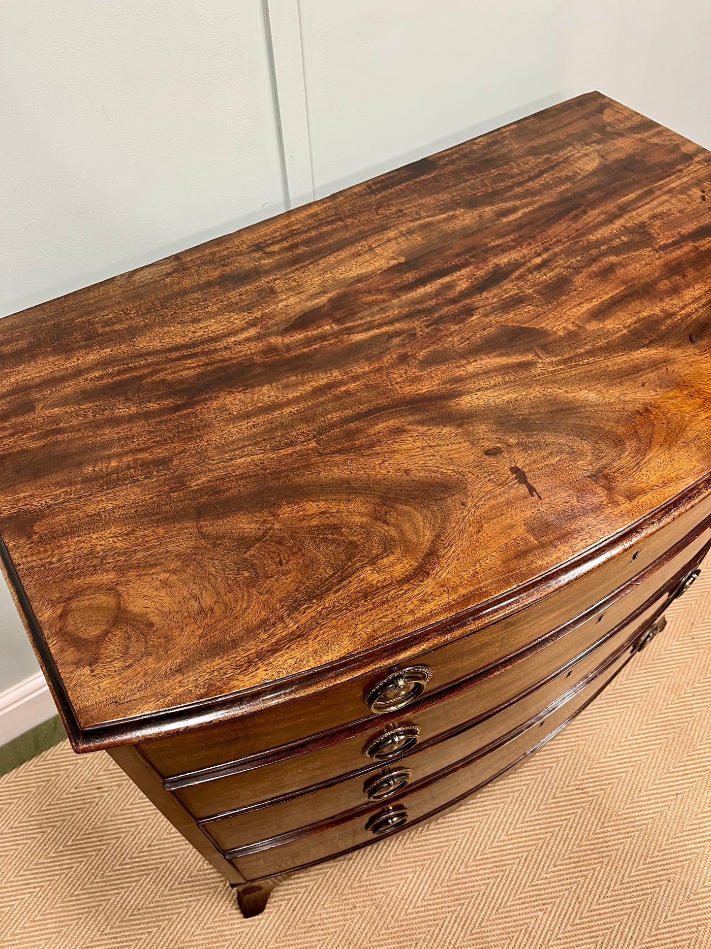 Regency mahogany chest of drawers