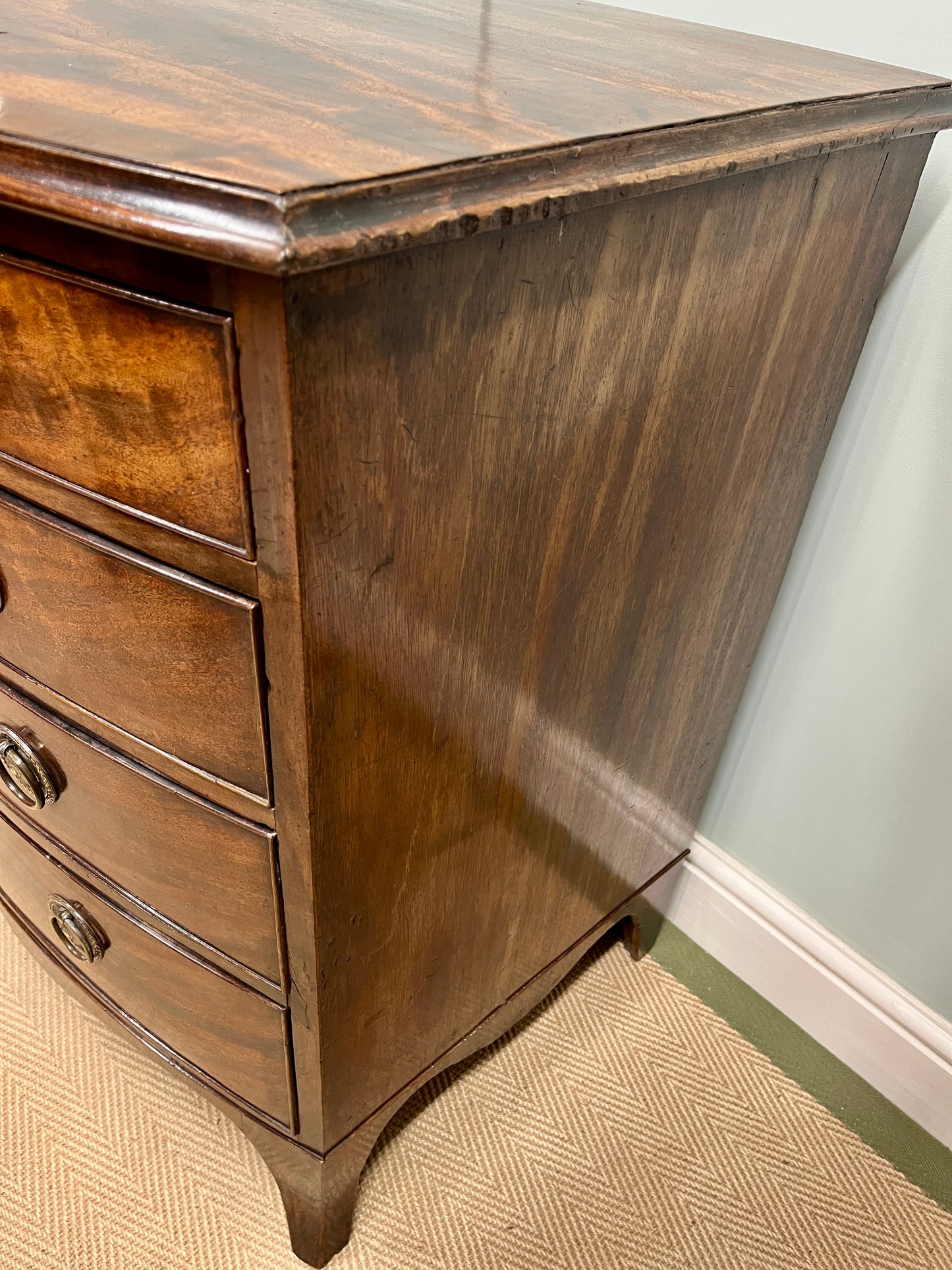 Regency mahogany chest of drawers