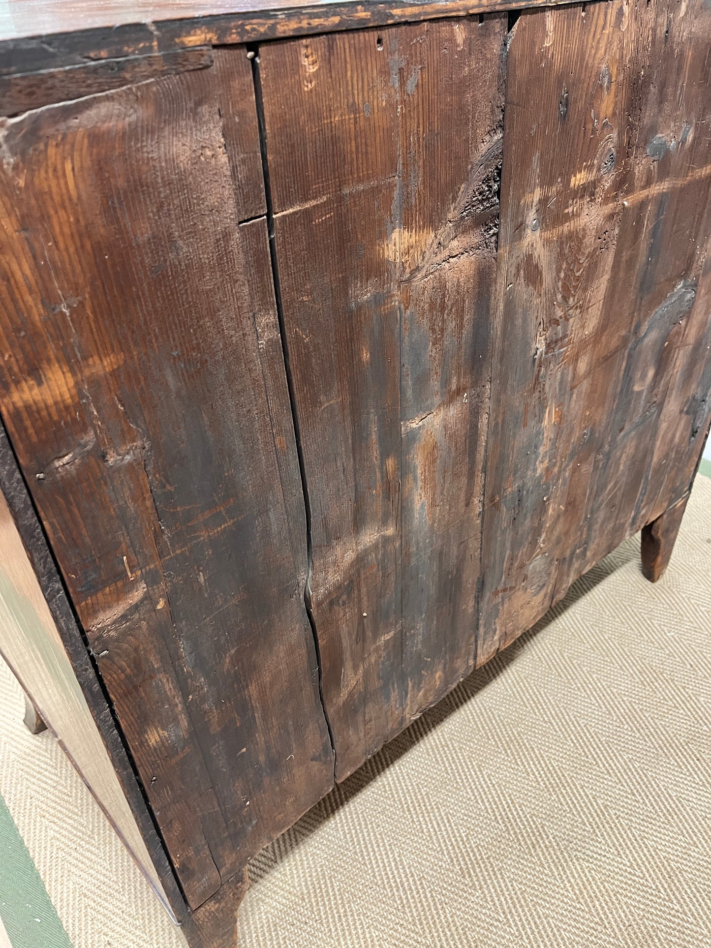 Regency mahogany chest of drawers