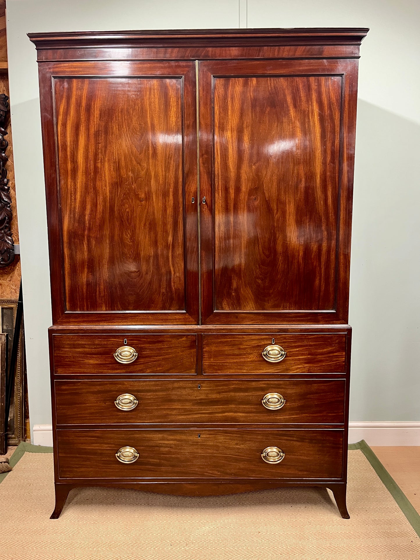 Regency linen press