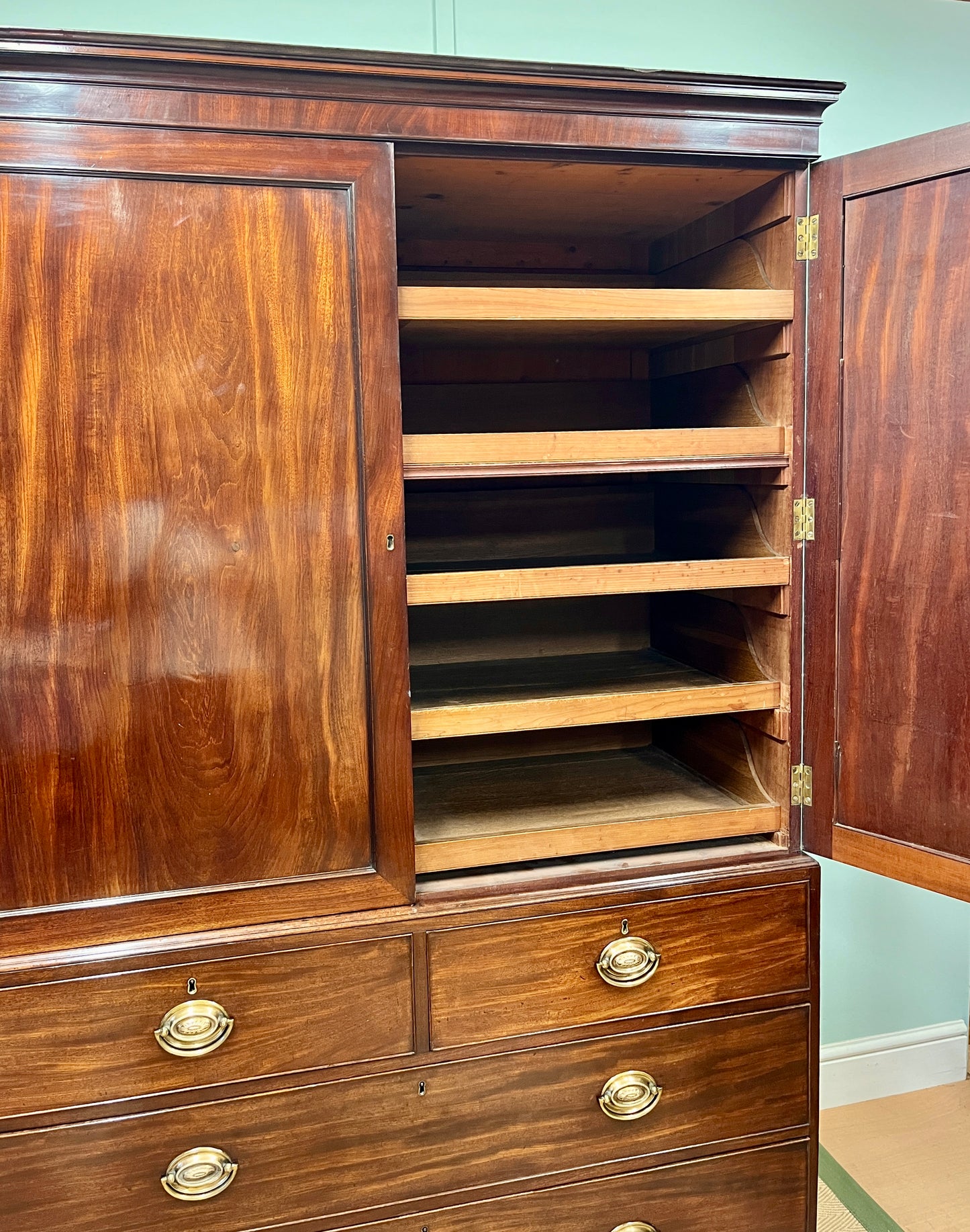 Regency linen press