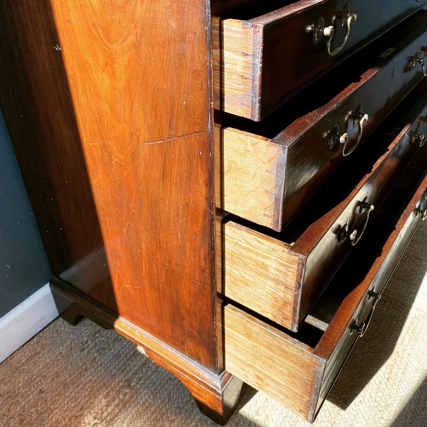 Georgian Mahogany Chest of Drawers image 4