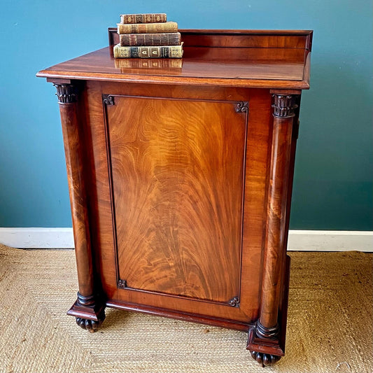 Early 19th century mahogany cupboard  image 0