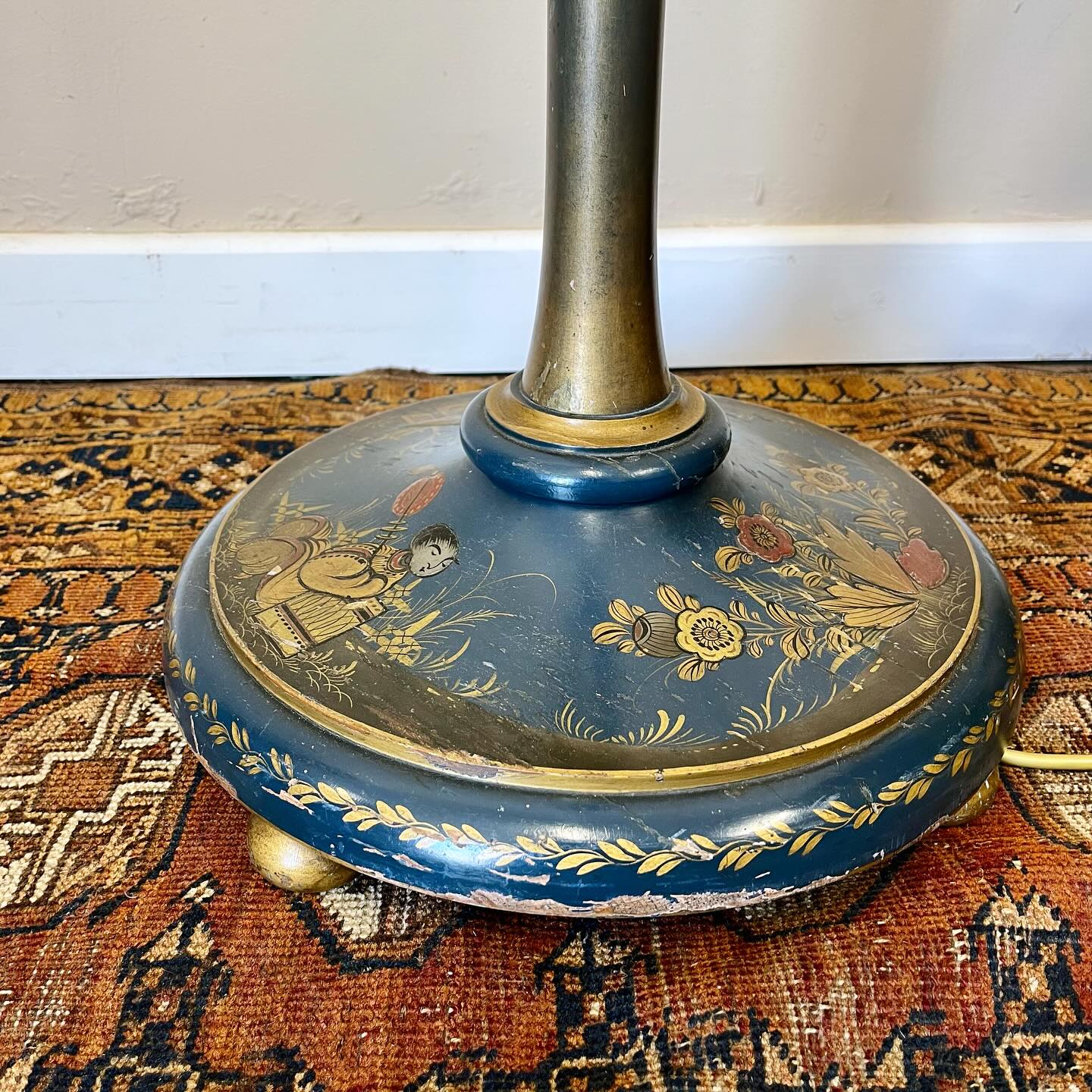 Blue chinoiserie standard lamp image 1