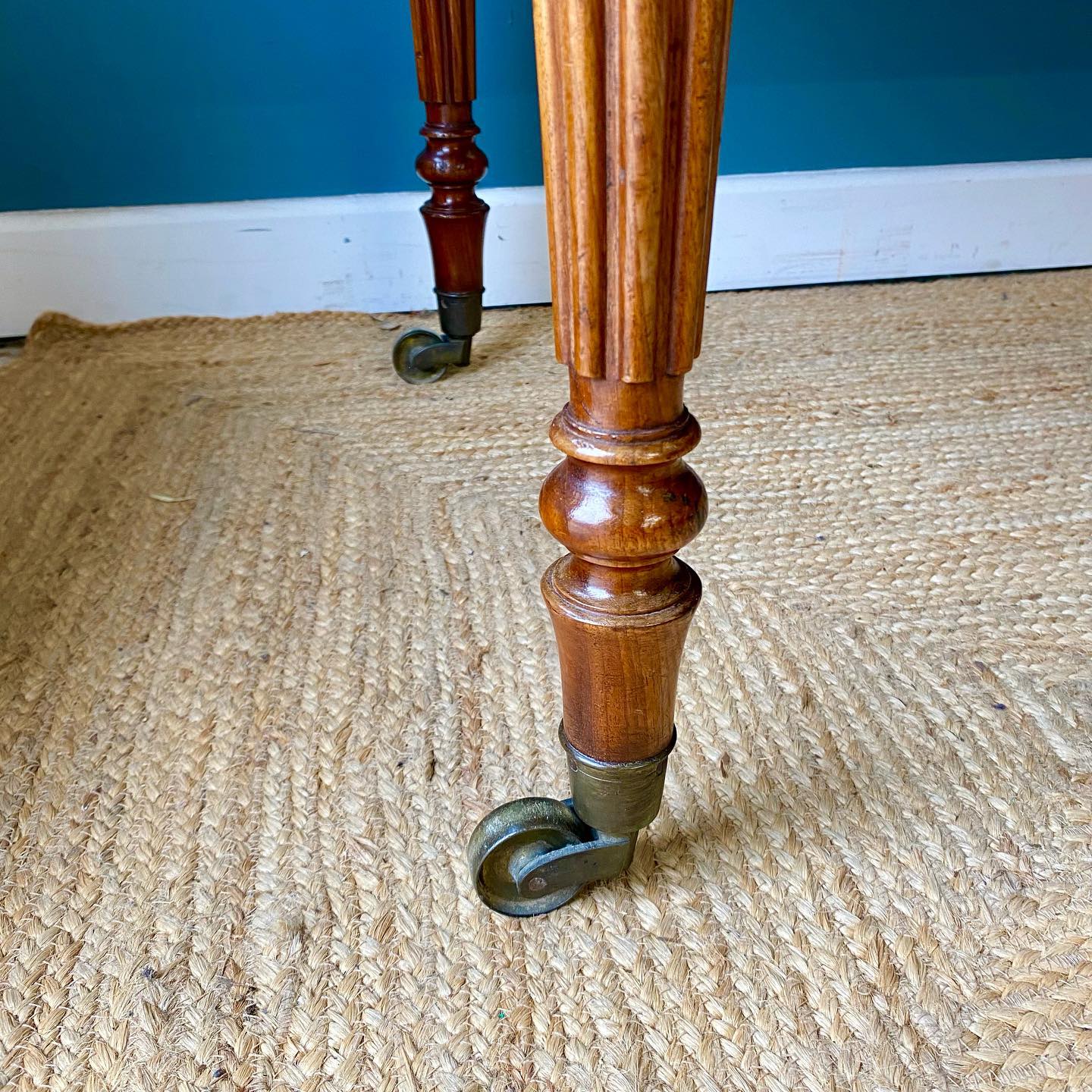 George IV mahogany writing or dressing table image 5