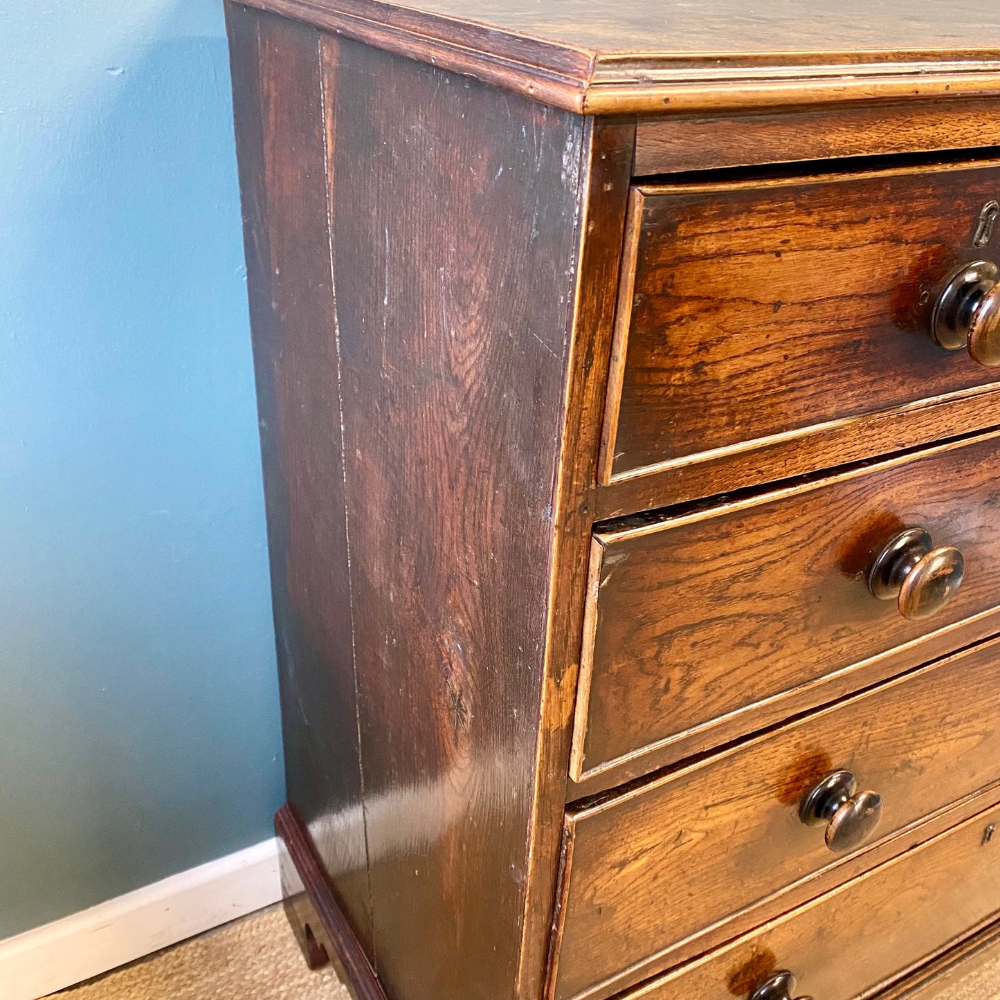 Georgian oak chest of drawers  image 12