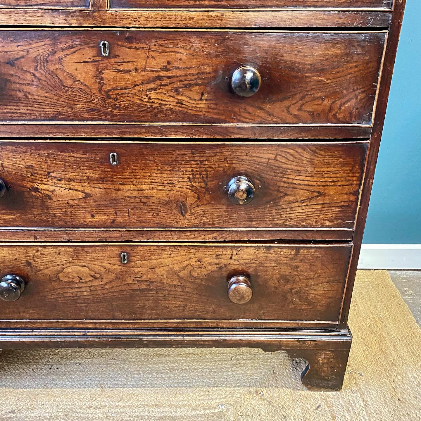 Georgian oak chest of drawers  image 3