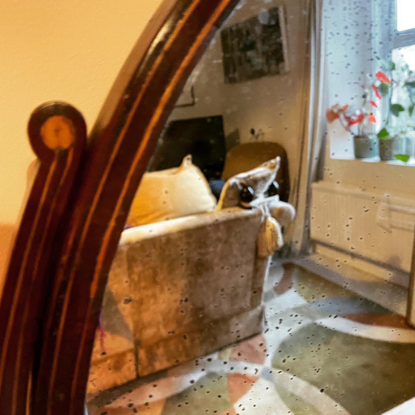 Georgian mahogany dressing table mirror image 5